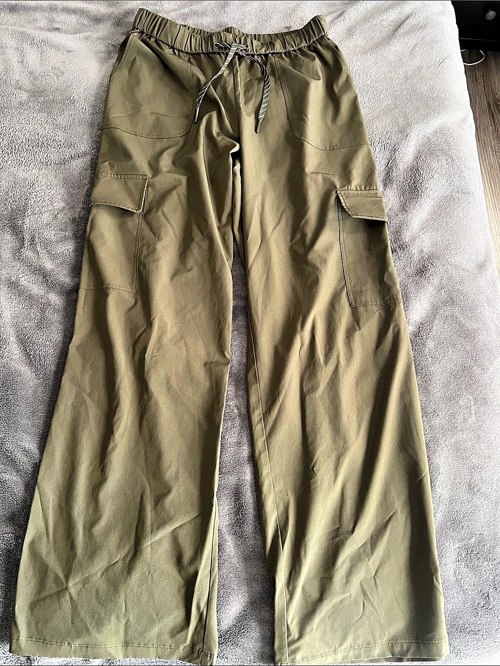 ❤️Zella Interval Utility Cargo Pants Olive Green Medium, like New